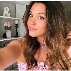 Meet your Posher, Bailey